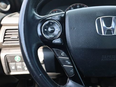 Used 2016 Honda Accord Touring image 44