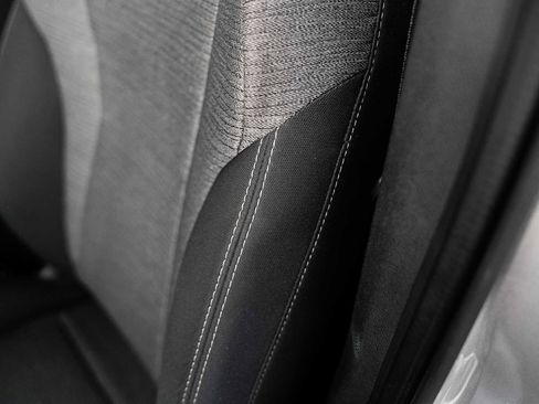 Used 2023 Nissan Rogue SV image 21