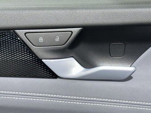 New 2026 Volkswagen Tiguan SE image 22