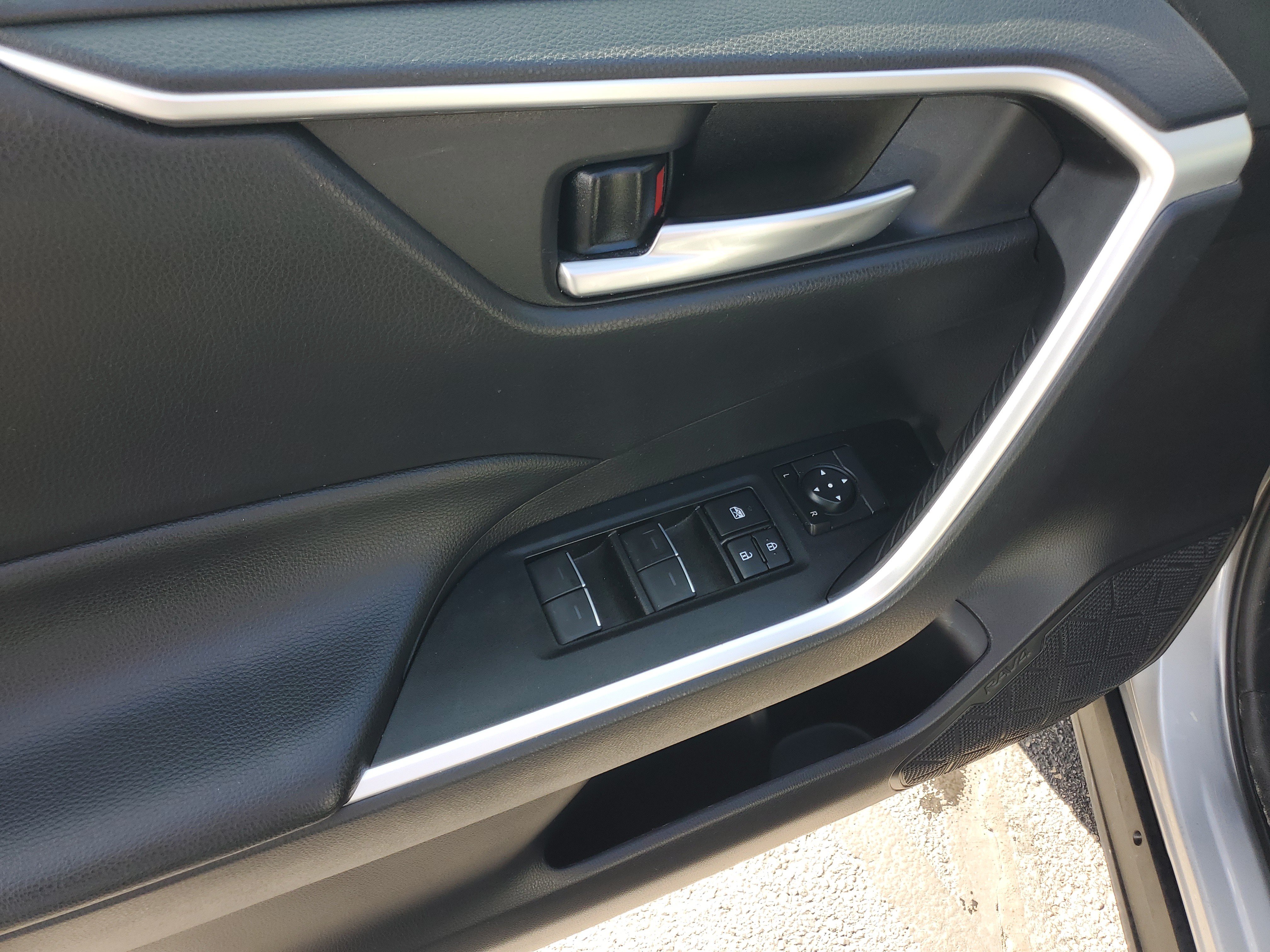 Certified 2025 Toyota RAV4 XLE AWD/4WD image 20
