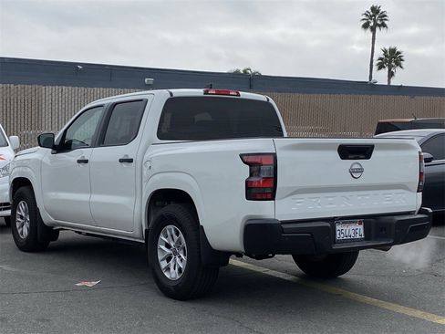 Certified 2025 Nissan Frontier S image 4