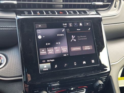 New 2026 Jeep Grand Cherokee Laredo image 12