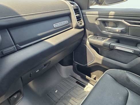 Used 2024 RAM 1500 Laramie AWD/4WD image 29