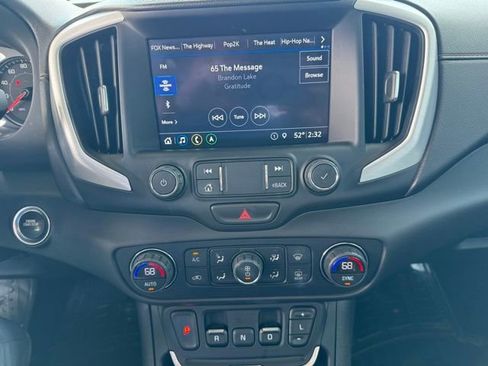 Used 2021 GMC Terrain SLT w/ Infotainment Package II FWD image 9