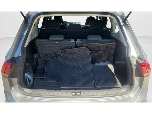 Used 2022 Volkswagen Tiguan S FWD image 9