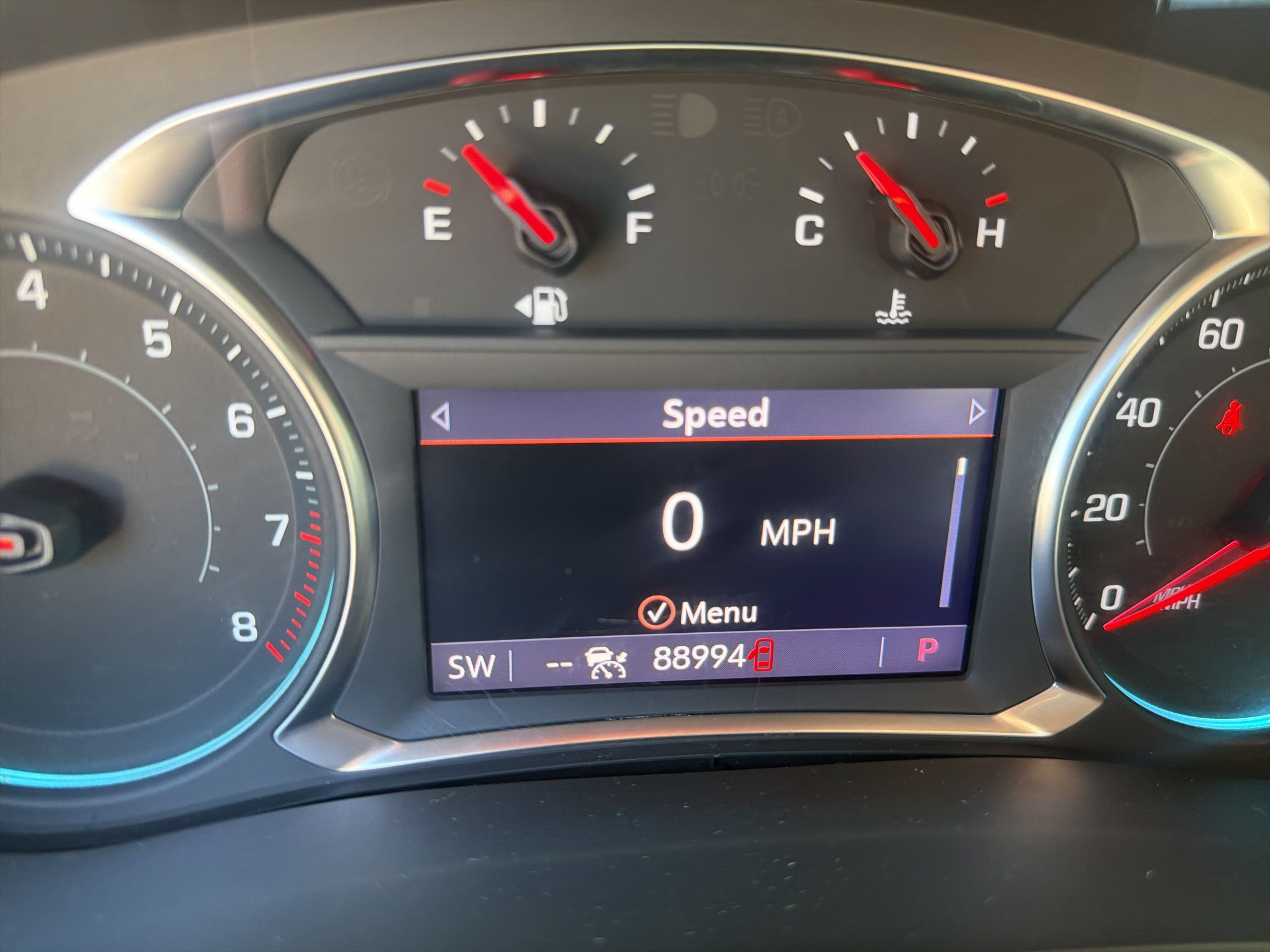 Used 2023 Chevrolet Traverse RS FWD image 9