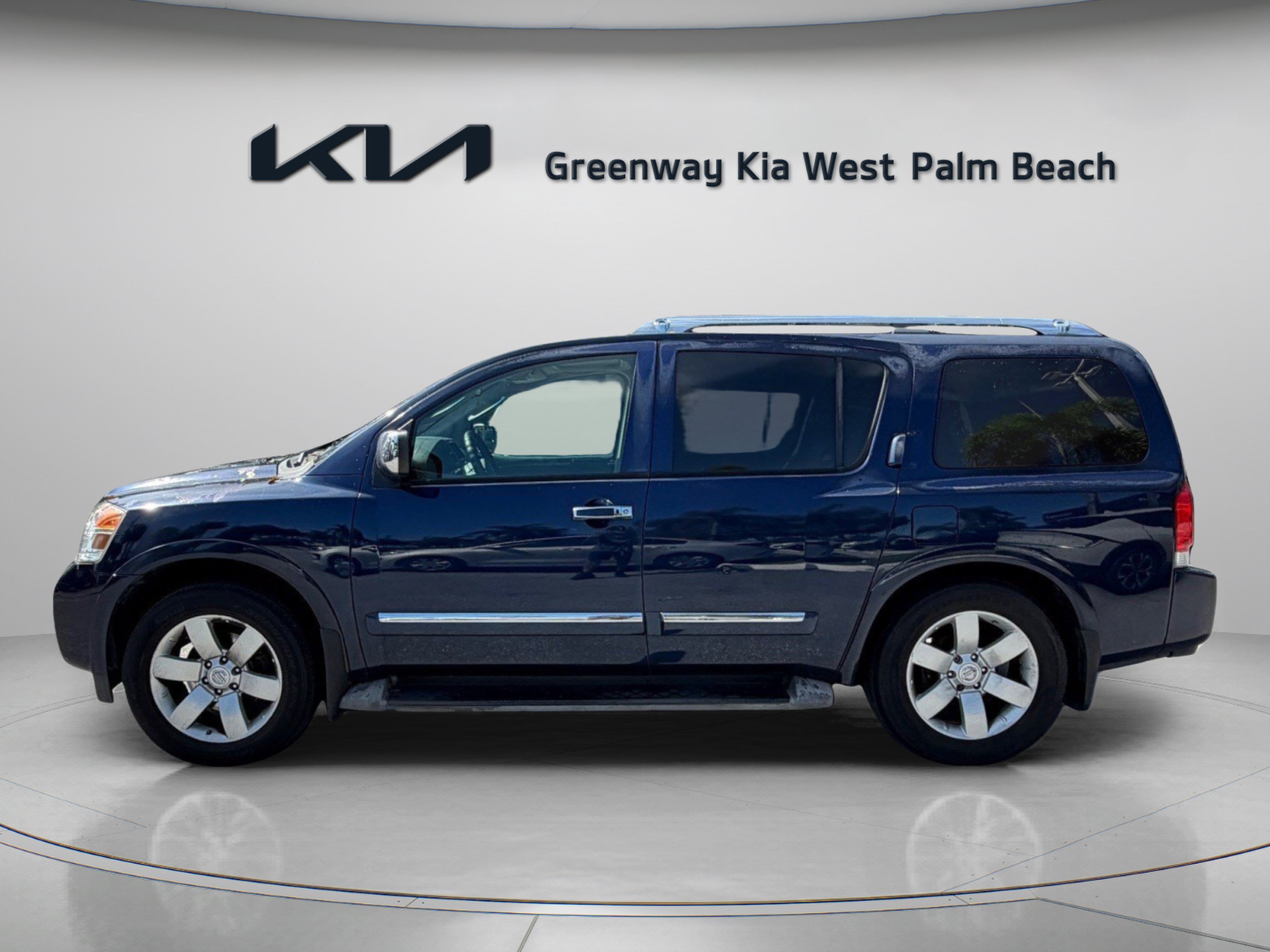 Used 2010 Nissan Armada Titanium w/ DVD Entertainment Pkg RWD image 4