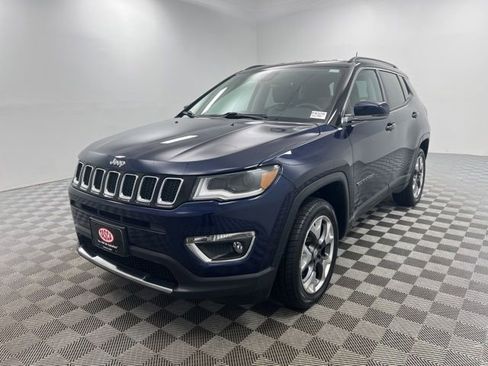 Used 2020 Jeep Compass Limited w/ Premium Lighting Group AWD/4WD image 2
