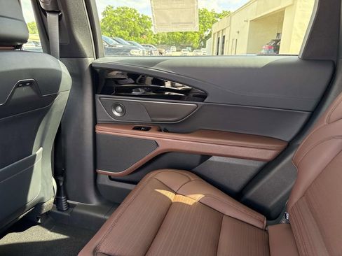 New 2026 Lincoln Nautilus Reserve w/ Jet Appearance Package image 15