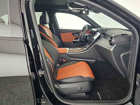 Used 2024 Mercedes-Benz GLC 300 image 10