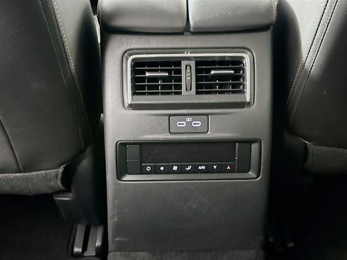 Used 2024 MAZDA CX-90 3.3 Turbo w/ Preferred Plus image 27