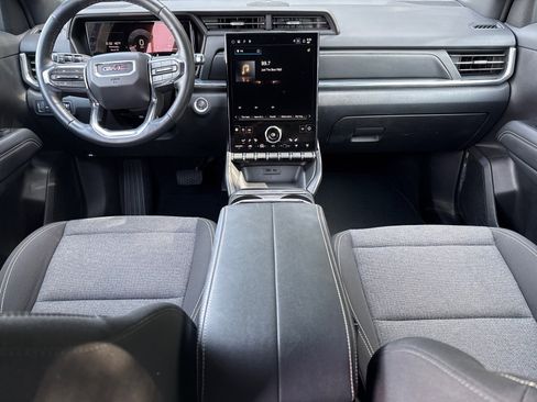 Used 2025 GMC Terrain Elevation image 13