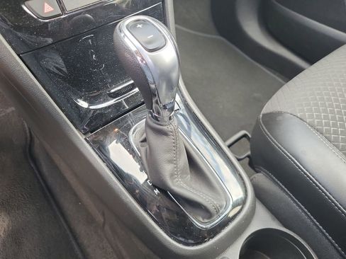 Used 2021 Buick Encore Preferred image 22