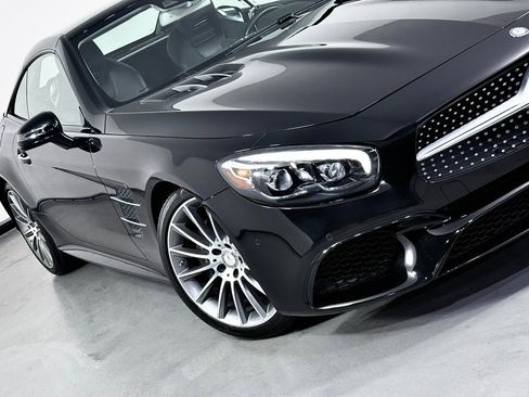 Used 2017 Mercedes-Benz SL 550 image 19