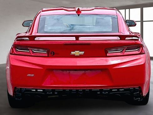 Used 2017 Chevrolet Camaro SS RWD image 5