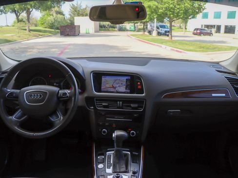 Used 2015 Audi Q5 2.0T Premium Plus AWD/4WD image 25