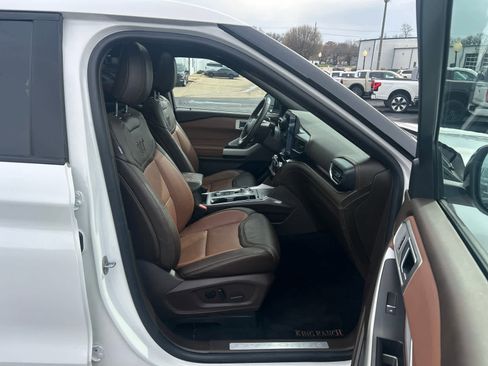 Used 2024 Ford Explorer King Ranch w/ Technology Package image 20