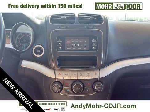 Used 2020 Dodge Journey SE w/ SE Popular Equipment Group image 16