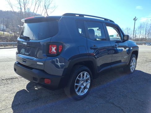 Used 2022 Jeep Renegade Latitude image 3