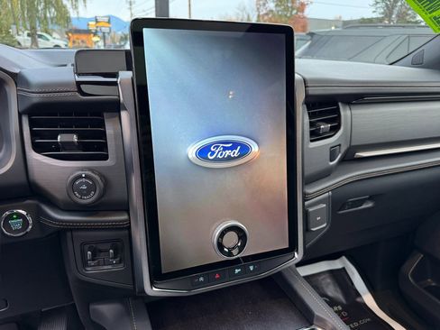 Used 2024 Ford Expedition Max Platinum image 27
