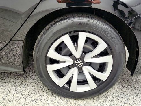 Used 2023 Honda Civic LX image 9