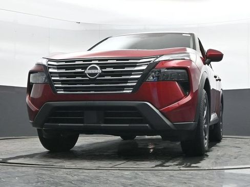 Used 2025 Nissan Rogue SV AWD/4WD image 46