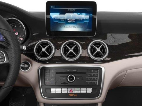 Used 2018 Mercedes-Benz CLA 250 image 5
