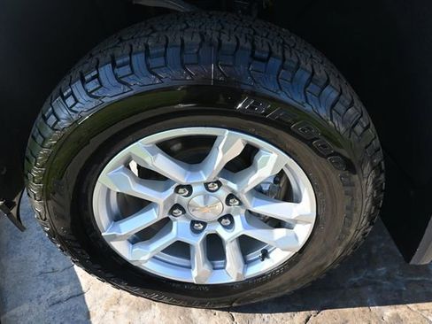 Used 2023 Chevrolet Silverado 1500 LT image 10
