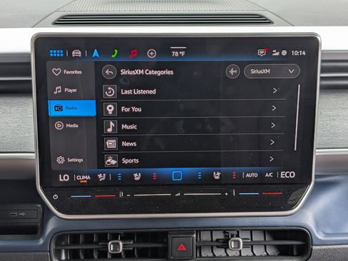 Used 2025 Volkswagen ID. Buzz Pro S Plus RWD image 28