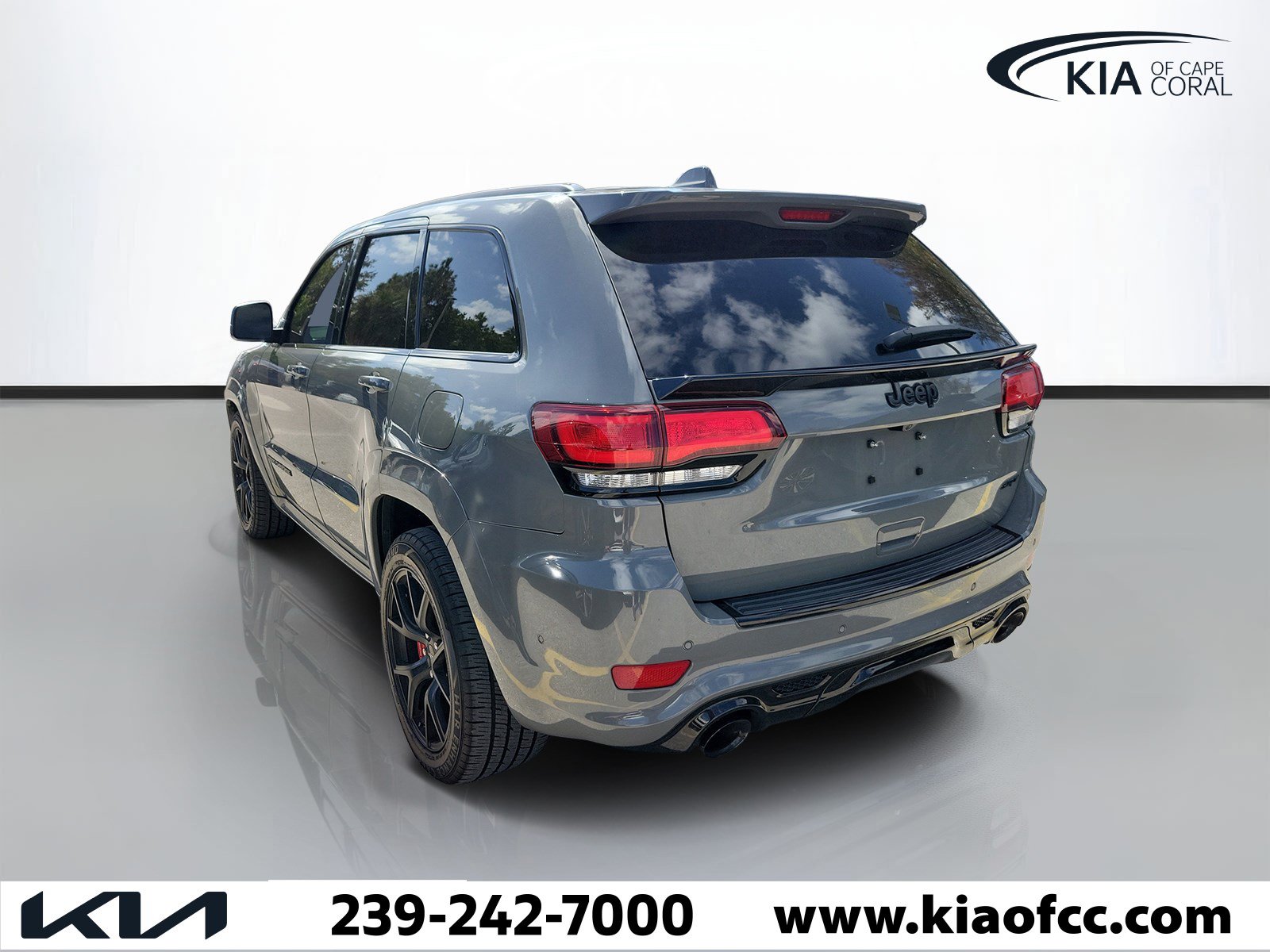 Used 2020 Jeep Grand Cherokee SRT AWD/4WD image 2