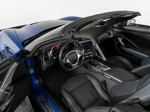 Used 2015 Chevrolet Corvette Z06 w/ 3LZ Preferred Equipment Group image 16