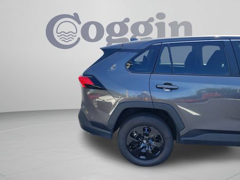 Used 2025 Toyota RAV4 LE FWD image 32