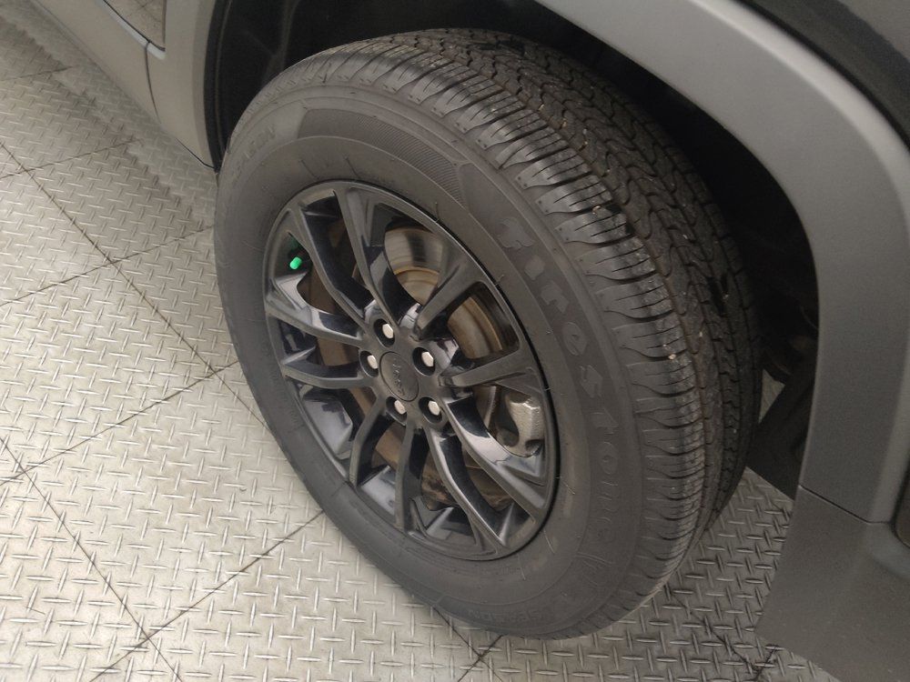 Used 2023 Jeep Cherokee Altitude Lux AWD/4WD image 31