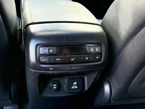 Used 2023 Hyundai Palisade Calligraphy image 21