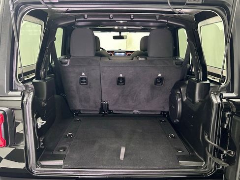 Certified 2021 Jeep Wrangler Unlimited Rubicon w/ Xtreme Recon 35" Tire Package image 10