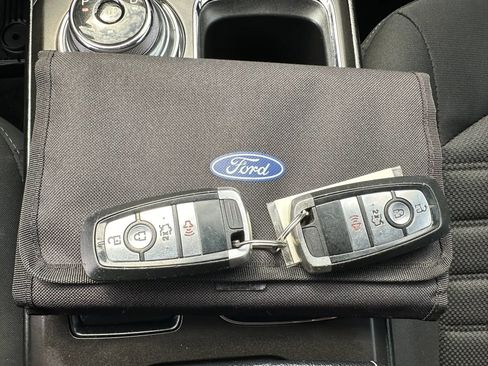 Used 2018 Ford Fusion SE FWD image 40