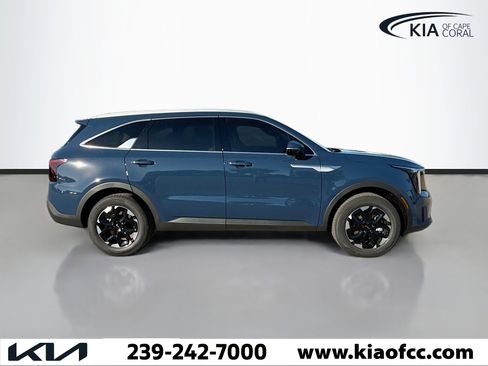New 2026 Kia Sorento S image 6