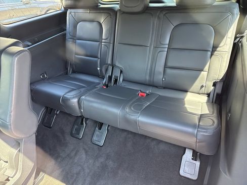Used 2022 Lincoln Navigator Reserve AWD/4WD image 31