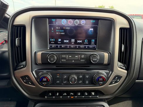 Used 2019 GMC Sierra 2500 Denali AWD/4WD image 13