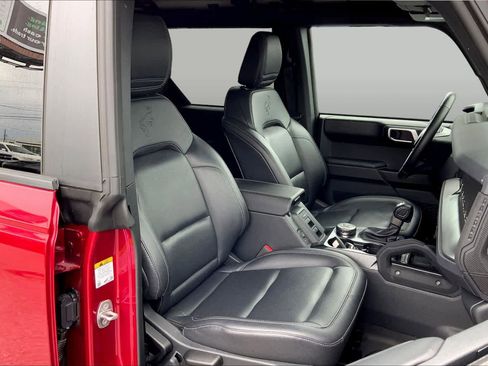 Certified 2025 Ford Bronco Badlands AWD/4WD image 9