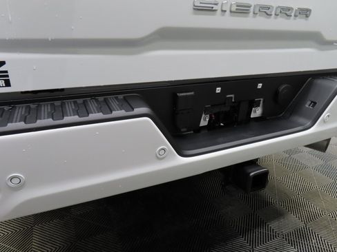 Used 2026 GMC Sierra 2500 AT4 image 48