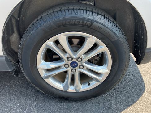 Used 2017 Ford Edge SEL w/ Equipment Group 201A FWD image 12