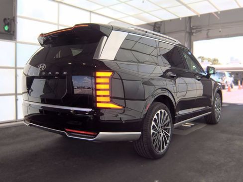 Used 2026 Hyundai Palisade Calligraphy FWD image 4