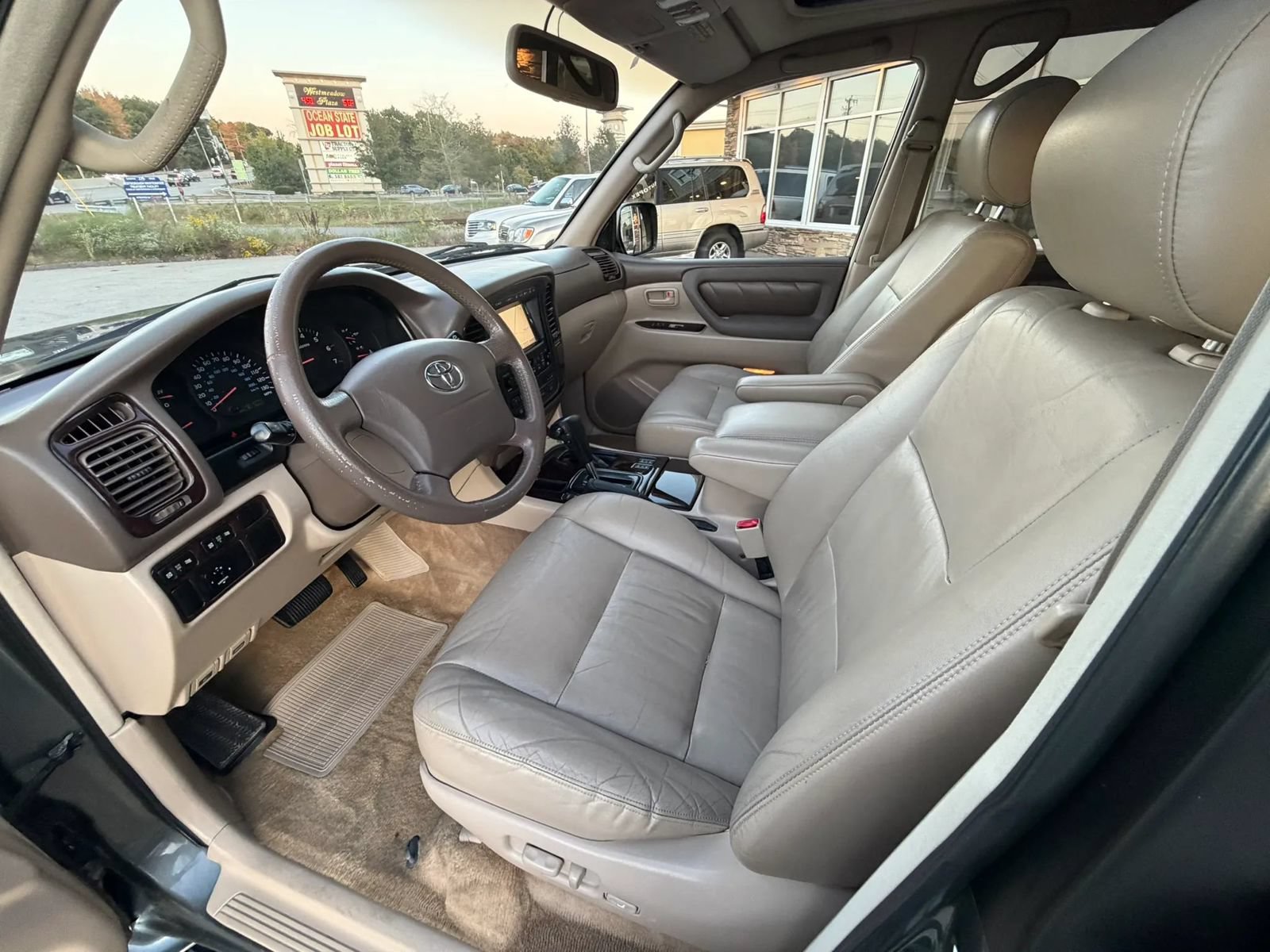 Used 2002 Toyota Land Cruiser w/ Convenience Pkg AWD/4WD image 21