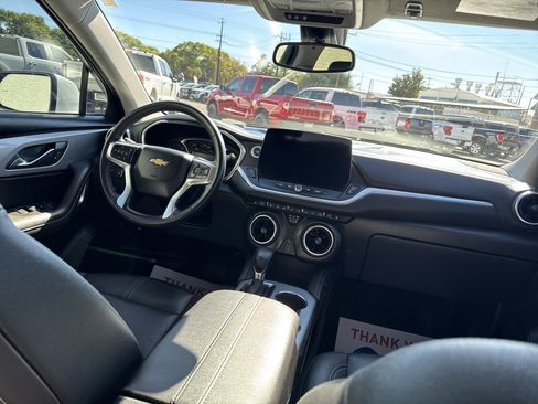 Used 2023 Chevrolet Blazer LT image 13