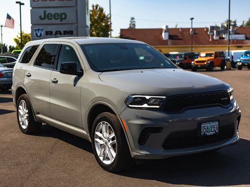 Used 2024 Dodge Durango GT w/ Trailer Tow Group IV image 6