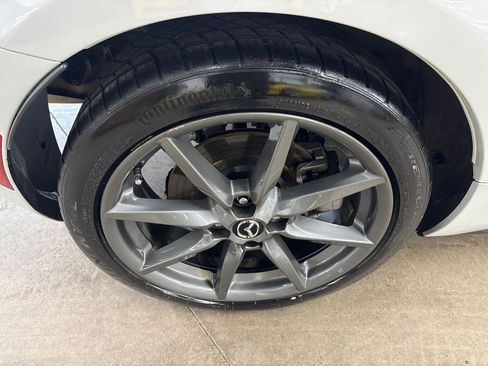 Used 2016 MAZDA MX-5 Miata Grand Touring image 38