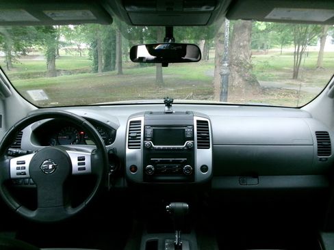 Used 2015 Nissan Xterra S w/ Value Package RWD image 38