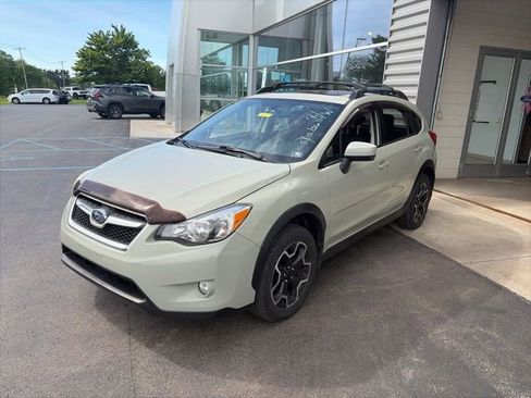 Used 2015 Subaru Crosstrek 2.0i Premium w/ Moonroof Package AWD/4WD image 2