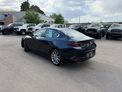 Used 2021 MAZDA MAZDA3 s FWD image 4